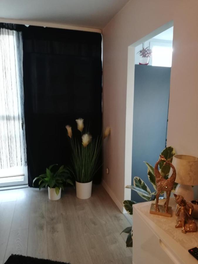Kawalerka - Jelenia Gora, Dziel. Zabobrze Lägenhet Exteriör bild